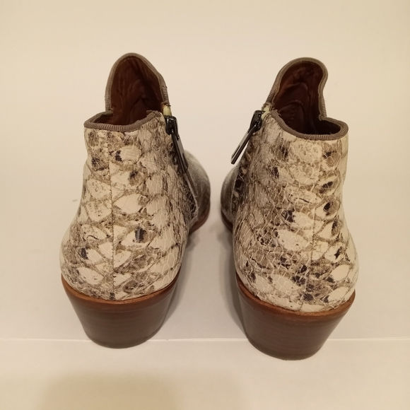 SAM EDELMAN Petty Snake Skin Ankle Booties in 7.5 Excellent Condition - Picture 6 of 10